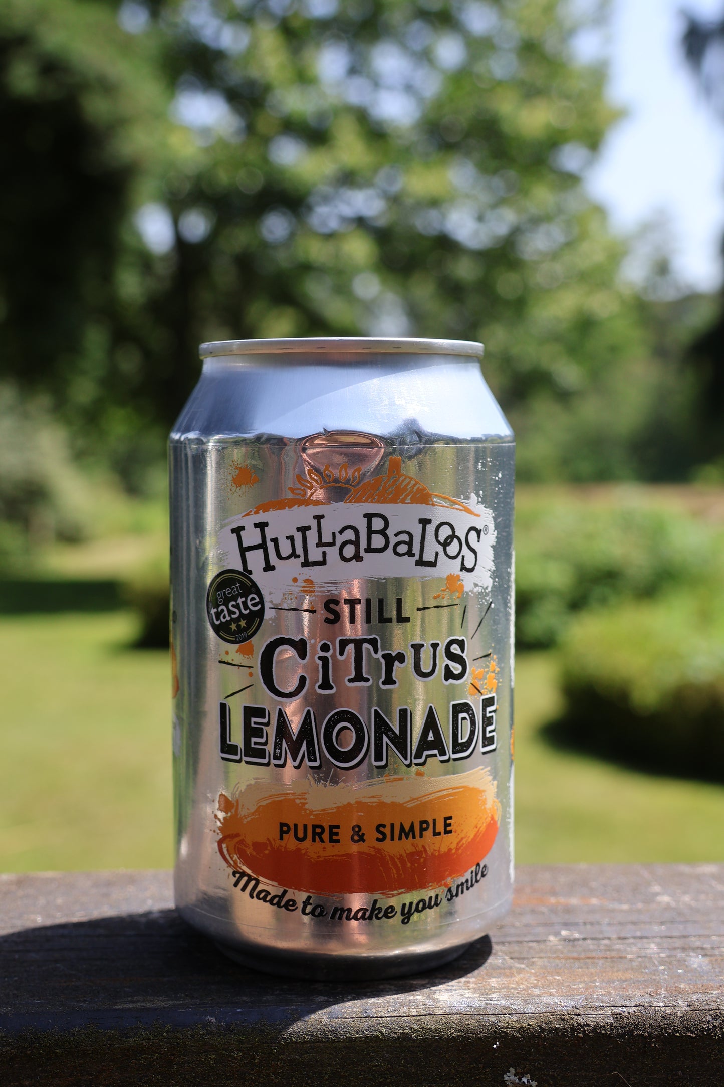 12 x 330ml Cans of Hullabaloos Citrus Lemonade